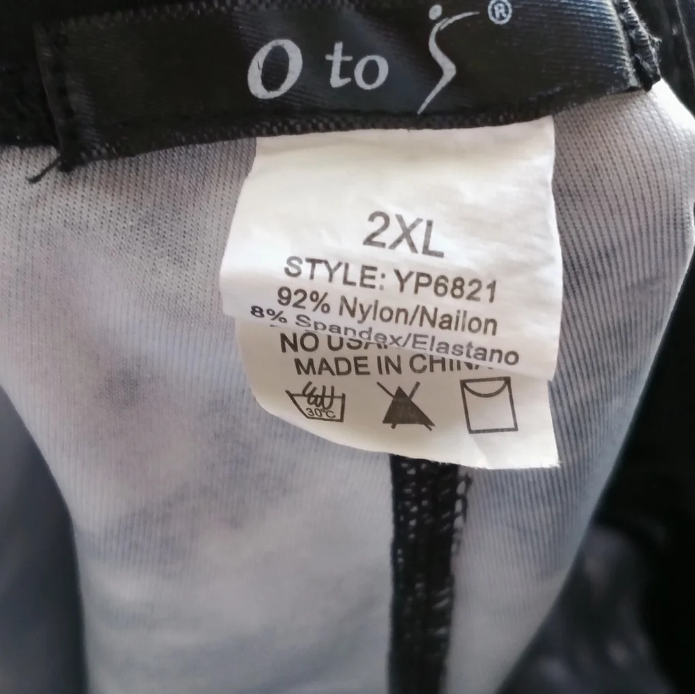 O to S Bike Shorts Women 2XL Black, Gray and White Tie-Dye  Casual Performance